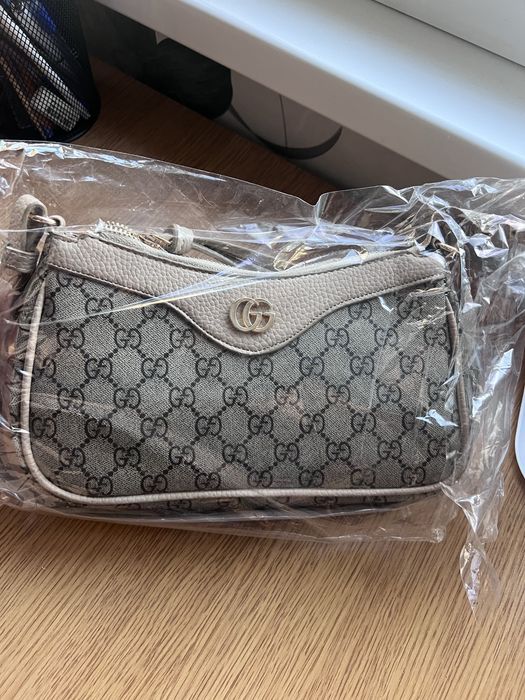 Чанта на Gucci 20€
