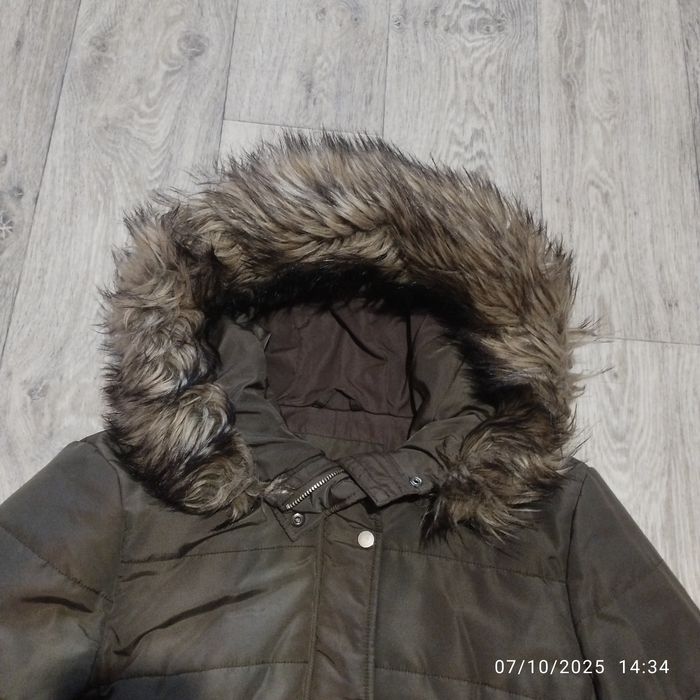 Дамско зимно яке на НМ размер 42