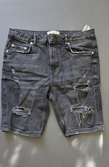 Три чифта къси дънки 62лв.