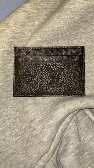 LV кард холдър.