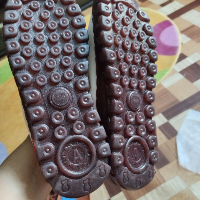 Кроссовки белые новые