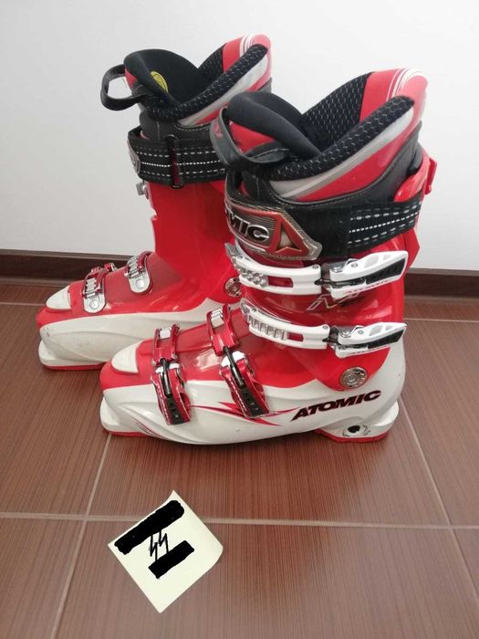 schiuri echipament ski clapari bete bocanci snowboard boots