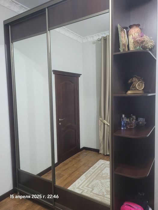 Шкаф купе с большими зеркалами