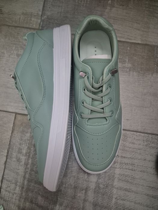 Кеды повседневные новые