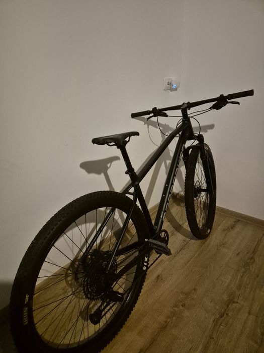 Vând Mondraker model 2023