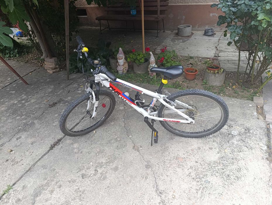 Bicicleta MTB aluminiu DHS