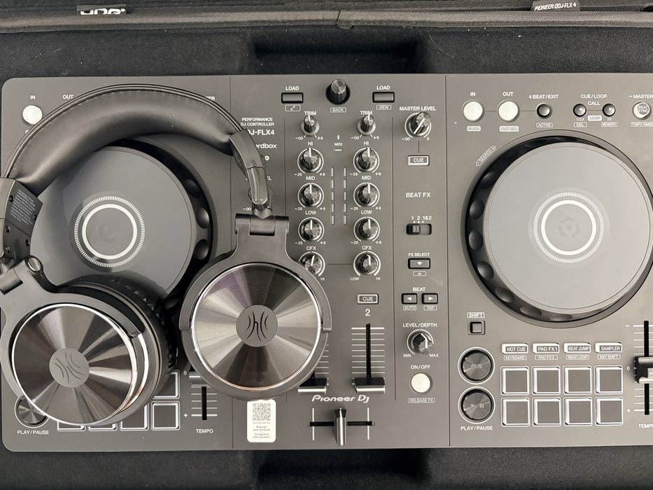 Контроллер DJ DDJ-FLX4
