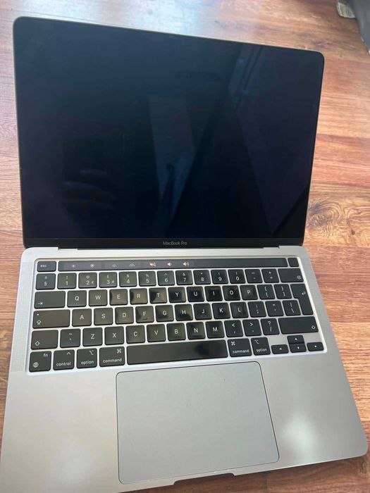 MacBook Pro 13" (M1, 2020), 16GB RAM,  512GB SSD, Touchbar, Сив (Space Gray) - 80% батерия