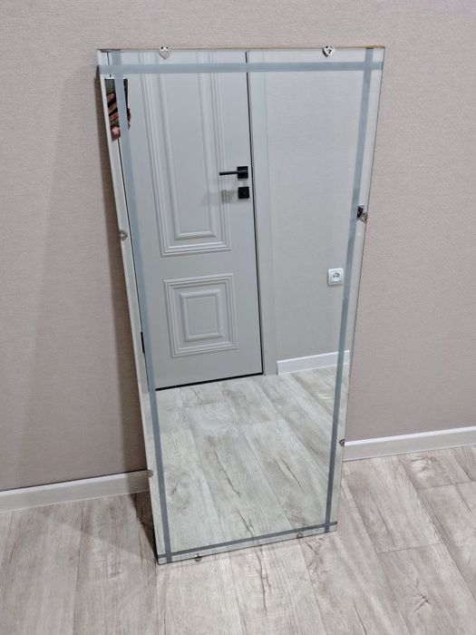 Продам зеркало 2000 тенге