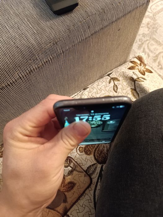 Продам Айфон 11 128гб