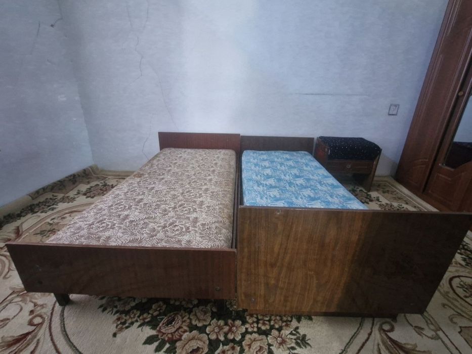 2 дивана, 1 шкаф