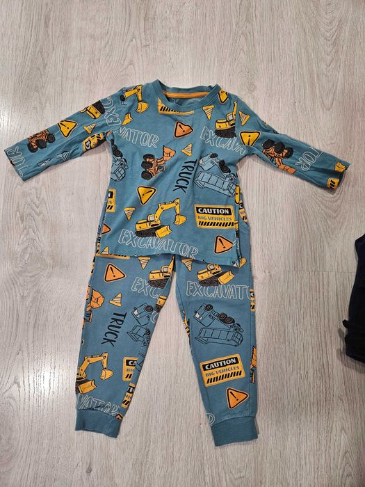 Лот дрехи за момче 104 см.