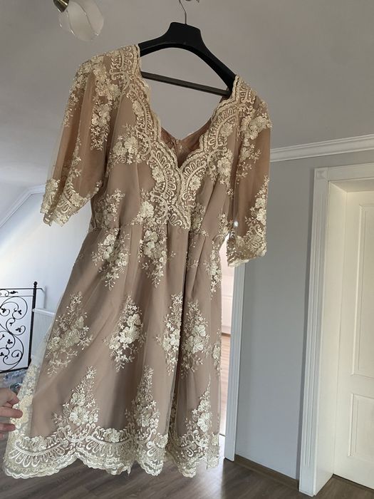 Vând rochiță eleganta