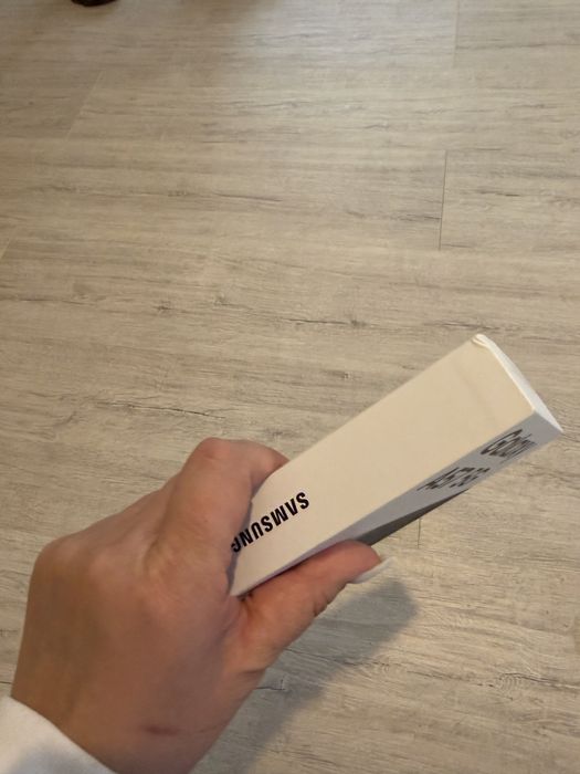 Samsung a57 nou -doar vand