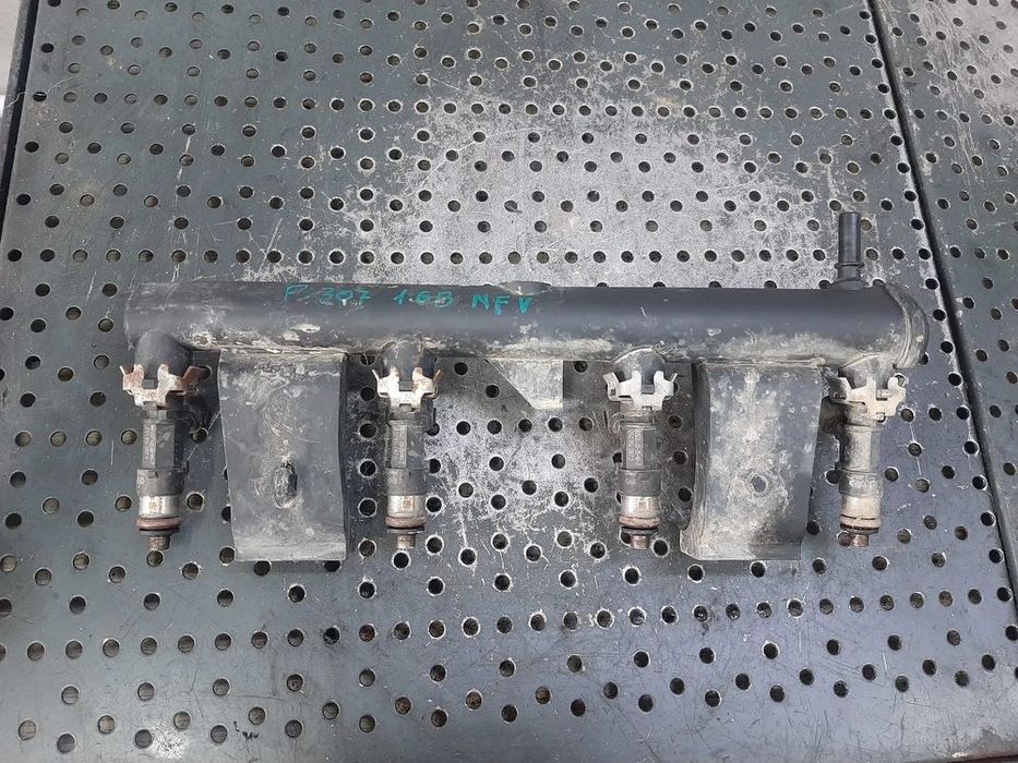 rampa cu injectoare 1.6 b nfu peugeot 206 207 citroen c3 c4  0280158057