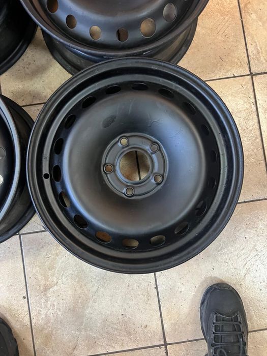 Jante renault megane 3 - 5x114,3 r15- originale -100 lei buc