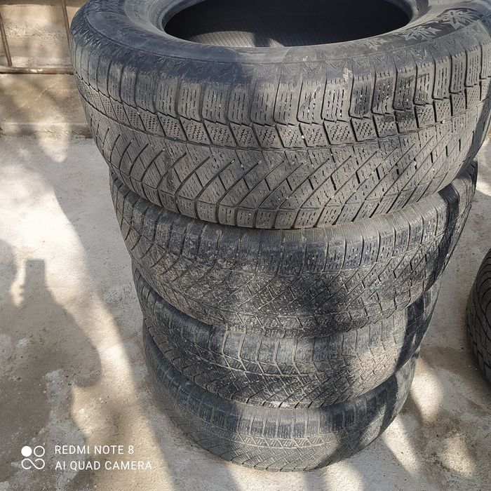 Продам шины от Тойоты Прадо