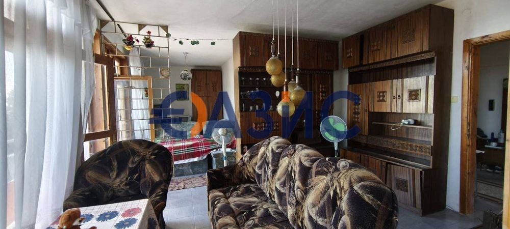 Продава се Къща в Свети Влас - 800 кв.м за 450 €/кв.м - Снимка #4