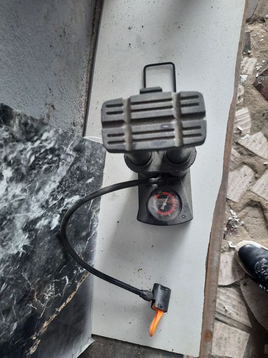 Насос для авто велик и.т.д.