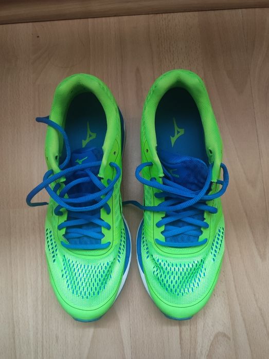 Маратонки Adidas,Mizuno,Nike