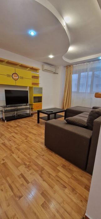 Apartament cu 3 camere mobilat complet de inchiriat