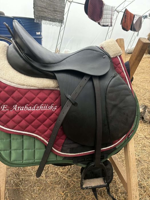 Седло за конна езда