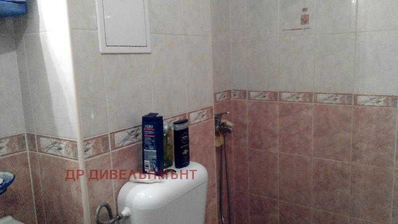Дава се под наем Двустаен апартамент в София, Гео Милев - 54 кв.м за 472.77 € - Снимка #4