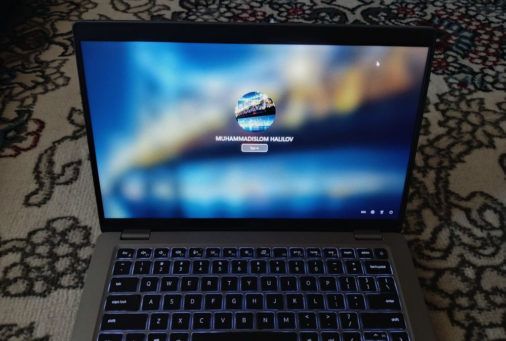 NOUTBUK DELL dasturlash sohasi uchun