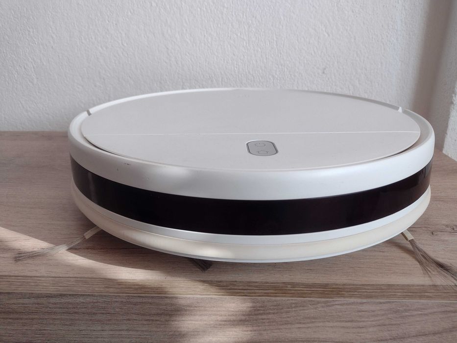 Mi Robot Vacuum-Mop Essential прахосмукачка робот - отлична батерия!