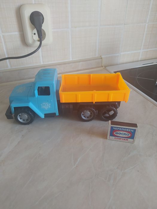 Машинка для детей  500 тенге