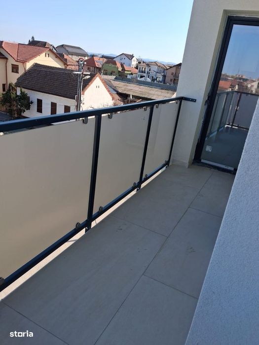 Apartament 3 camere, balcon și debara 97000 EURO