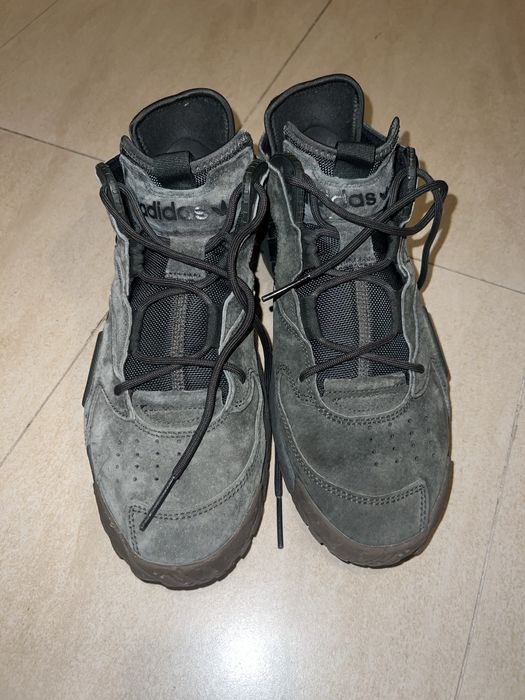 Adidasi barbati impecabili/editie limitata
