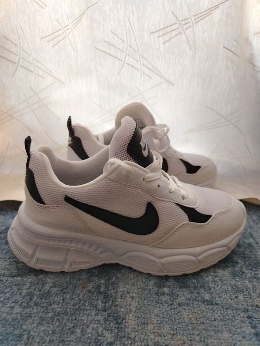 Дамски маратонки