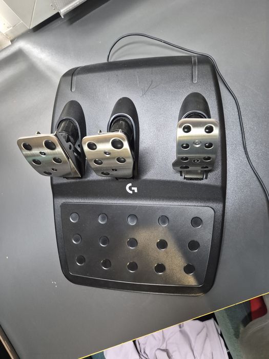 Продам LOGITECH G923