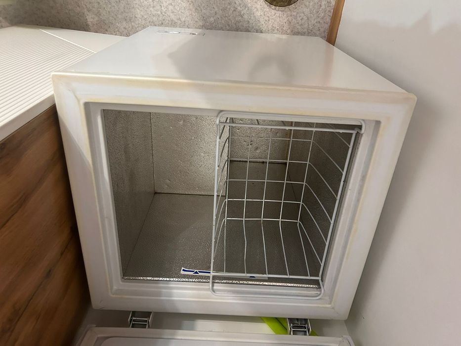 продам морозильную камеру Бирюса