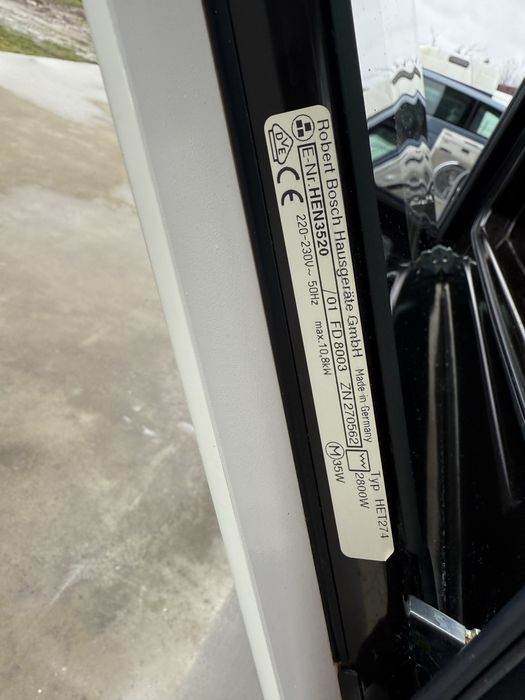 Фурна за вграждане Bosch+ керамичен плот