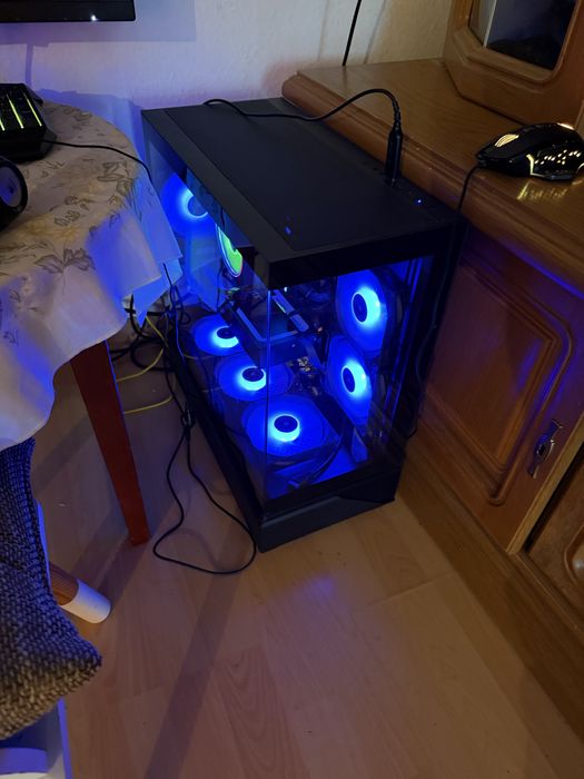 Vand pc high end complect de joc