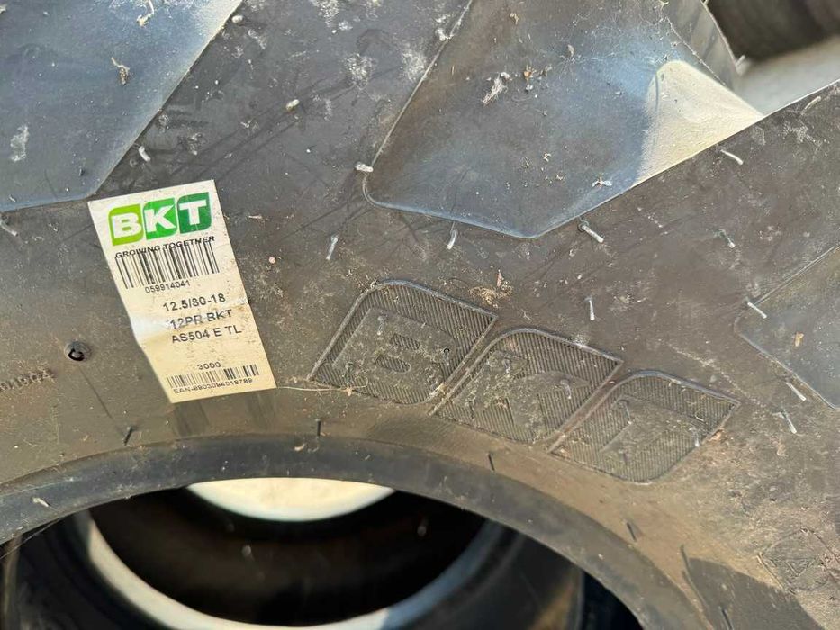 Anvelope noi 12.5/80-18 marca BKT cu 12 pliuri pentru combina