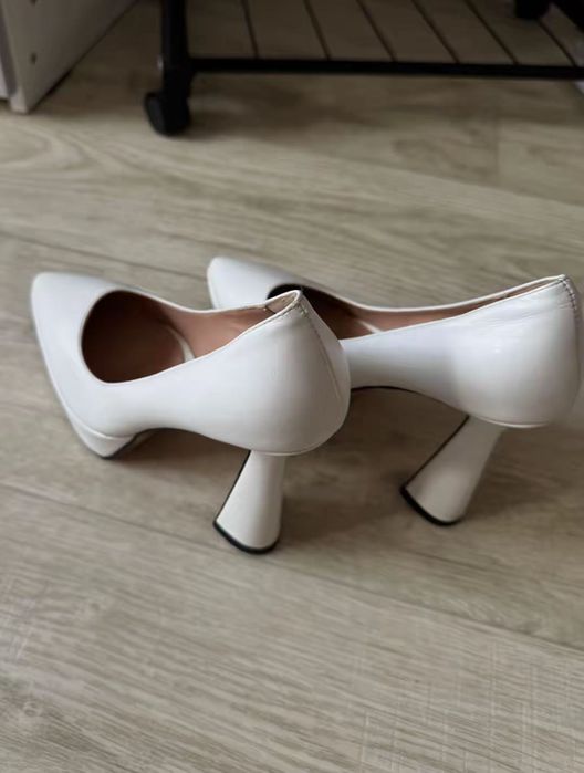 Свадебное платье                                       .