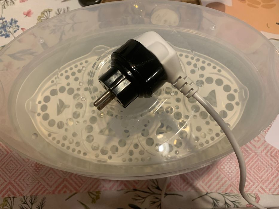 Електрически стерилизатор Tommee Tippee