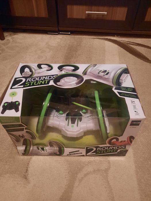 Masinuta acrobatii cu telecomanda