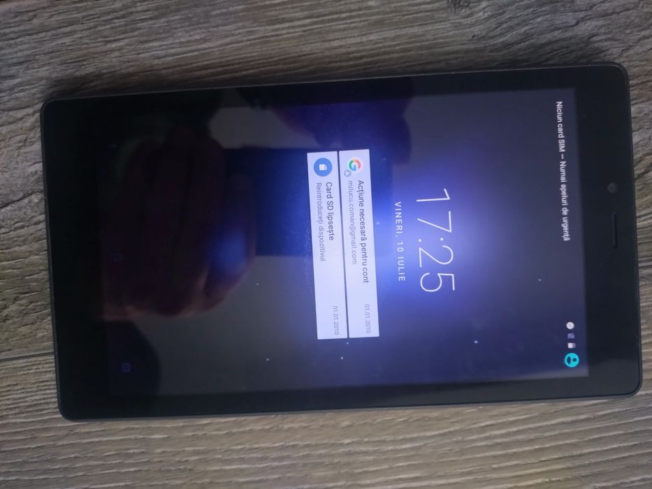 Vând tableta Vodafone
