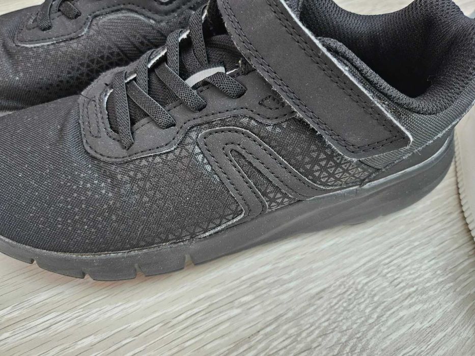 Лот маратонки с кецове