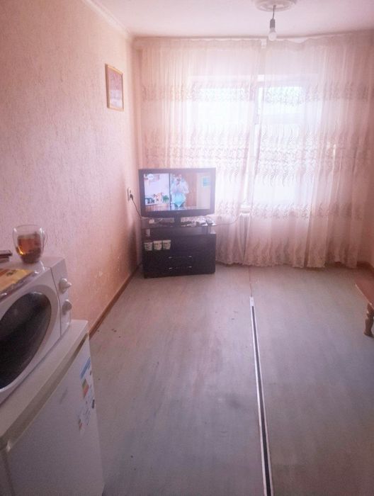Юнус обод райони 1 хона  этаж 3 4 этажка уй сотилади срочно узимники