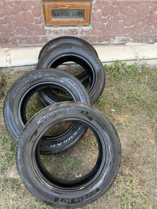 Шины продам 235/55/17