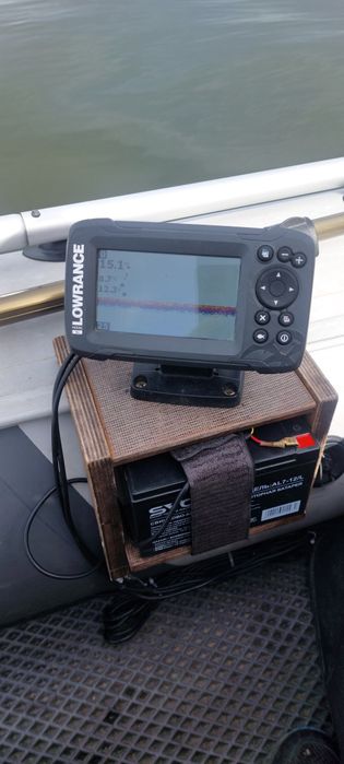 Эхолот lowrance  hook 2-4