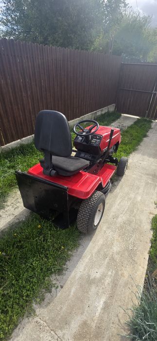 Tractoras gazon MTD 24 cai