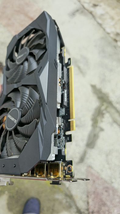 Placă video Gigabyte NVIDIA