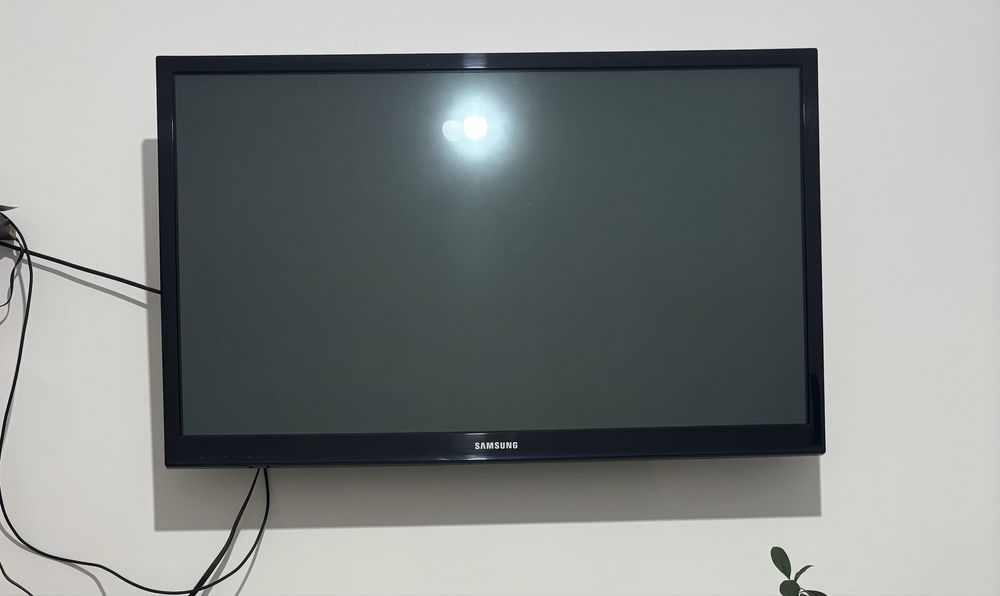 Продам телевизор