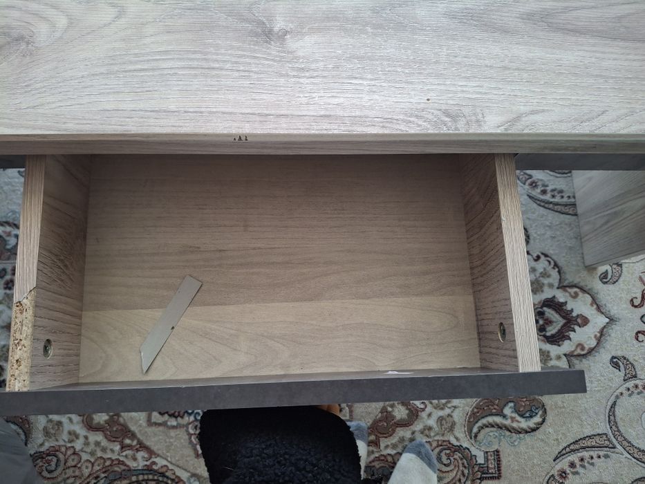 Письменный рабочий стол